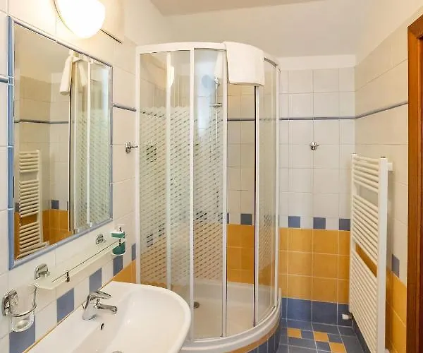 בית הארחה Mastal